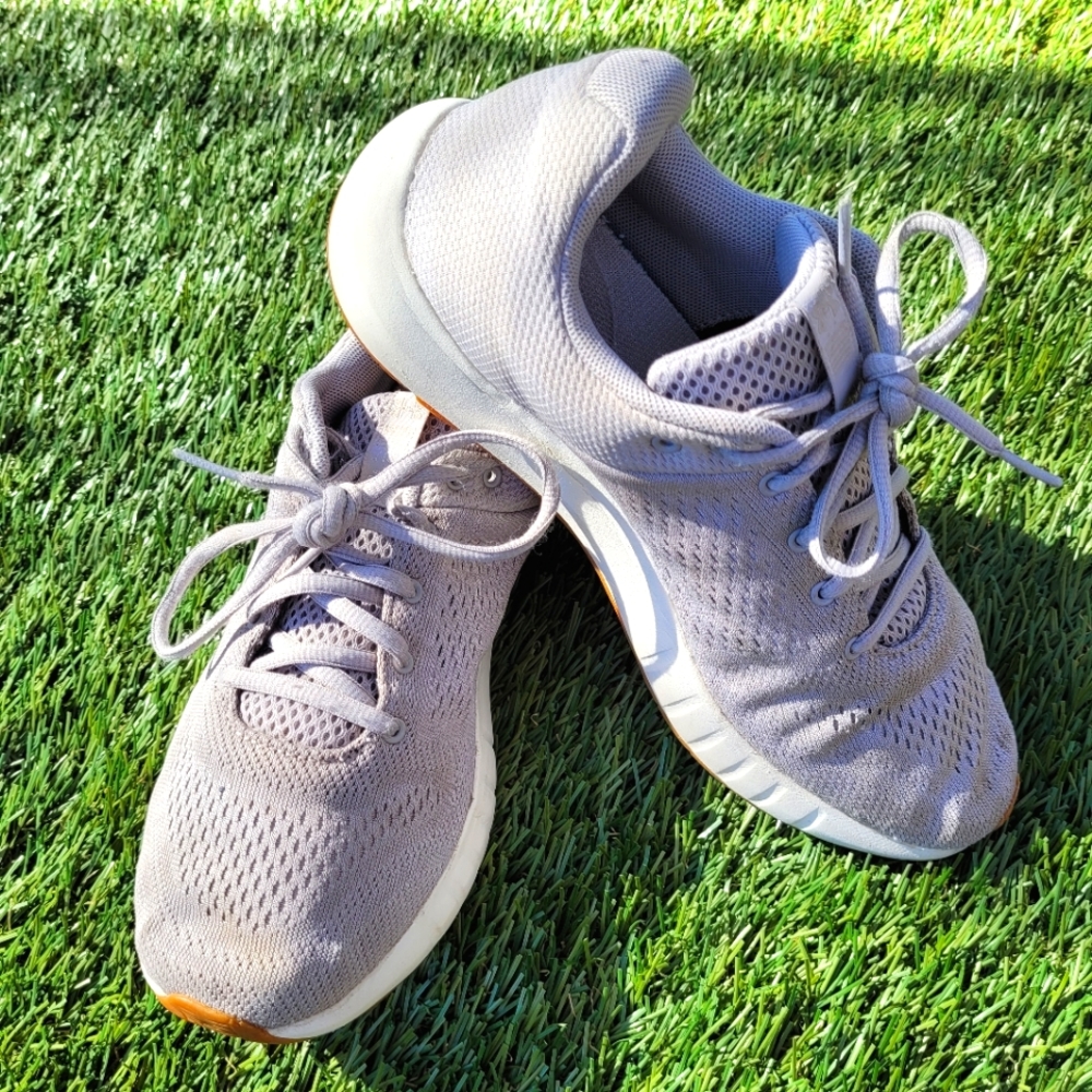 Under Armour Micro G Pursuit Womens Size 8.5 Color Gray/White